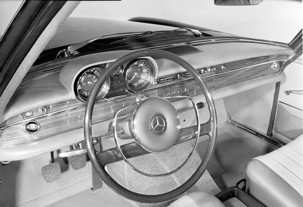Mercedes-Benz Typ 300 SE, 1965-1967. Armaturen