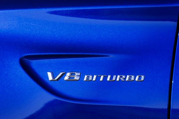 Mercedes-AMG C 63 (BR 205) T-Modell / estate; 2014; Exterieur: brilliantblau metallic; AMG Night-Paket Exterieur, AMG Keramik Hochleistungs-Verbundbremsanlage, wärmedämmend dunkel getöntes Glas Exterior: brilliant blue metallic; AMG Night package, AMG high-performance ceramic composite braking system, heat-insulating dark-tinted glass
