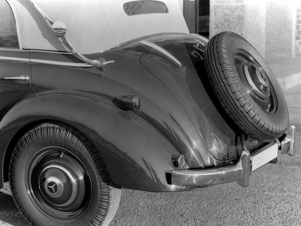 Mercedes Benz Typ 230, 55 PS, Cabriolet D, Bauzeit: 1938 bis 1943.