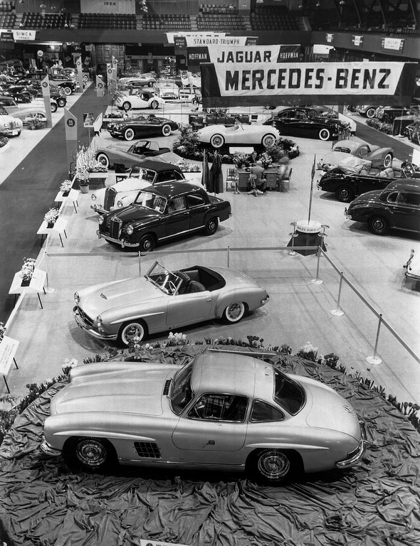 6. bis 14. Februar 1954. International Motor Sports Show in New York. Vorstellung der Mercedes-Benz Sportwagen Typen 190 SL und 300 SL.