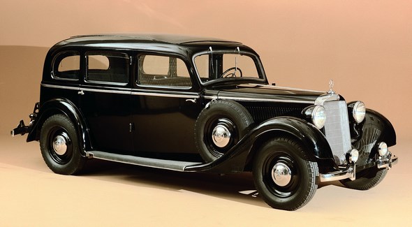 Mercedes-Benz Typ 320 Pullman-Limousine ( ohne Außenkoffer ) aus dem Jahre 1937.