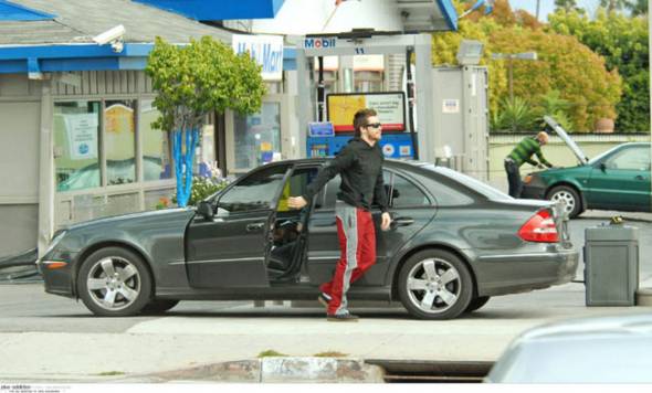 jake_mobil_gas1