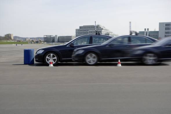mercedes autopilot (11)