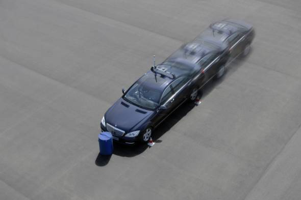 mercedes autopilot (16)