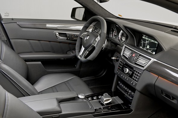 E 63 AMG (W212)) 2011