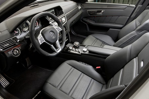 E 63 AMG (W212)) 2011