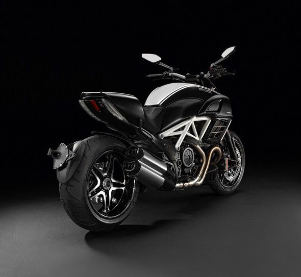 Ducati Diavel AMG Special Edition 2011