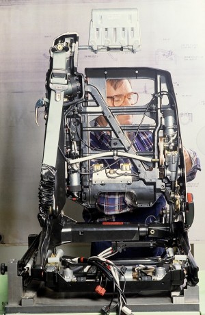 Caption orig.: Mercedes-Benz SL-Roadster, Baureihe 129, 1989.