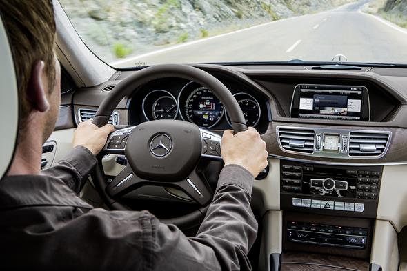 E-Klasse, E 300 BlueTec HYBRID, Limousine Elegance, (W 212), 201