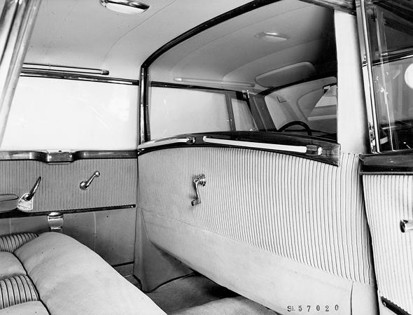 Mercedes-Benz Typ 300 c, 125 PS, Limousine, Bauzeit: 1955 bis 1957.