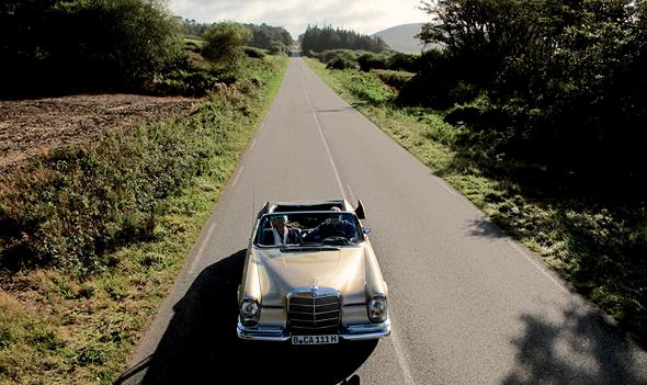 "Frau Ella" fährt Mercedes-Benz