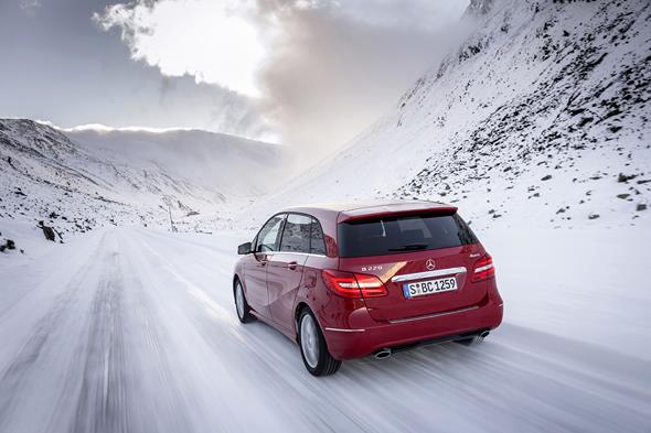 B 220 4MATIC, Jupiterrrot, (W246), 2013