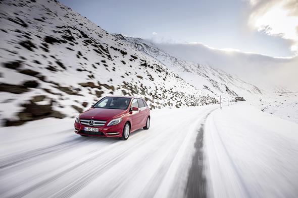 B 220 4MATIC, Jupiterrrot, (W246), 2013