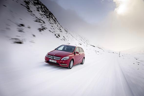 B 220 4MATIC, Jupiterrrot, (W246), 2013