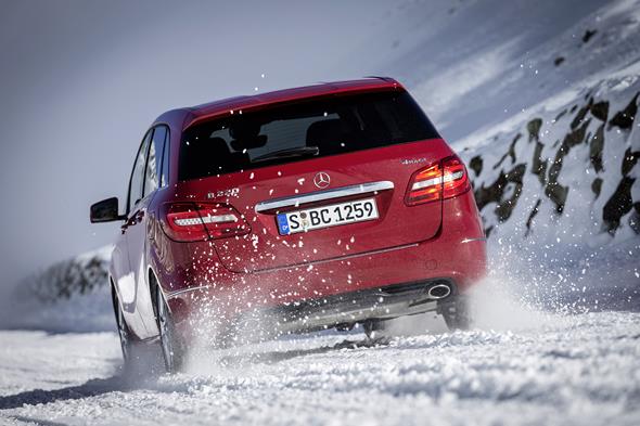 B 220 4MATIC, Jupiterrrot, (W246), 2013