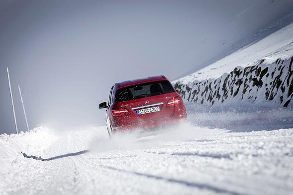 B 220 4MATIC, Jupiterrrot, (W246), 2013