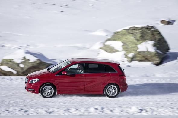 B 220 4MATIC, Jupiterrrot, (W246), 2013