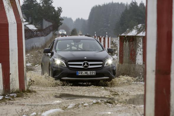 Mercedes-Benz GLA Erprobung (X156) 2013