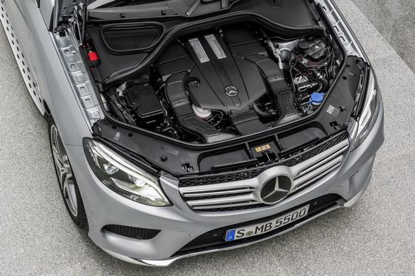 GLE 500 e (Plug-In Hybrid) W 166, 2015 Exterieur: Diamantsilber Metallic, AMG Line Exterieur, V6 Biturbo Benzinmotor mit plug-In Hybridtechnologie Exterior: diamond silver metalic, AMG line exterior, V6 biturbo petrol engine with plug-in hybrid technology