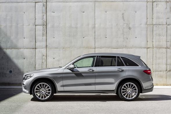 Mercedes-Benz GLC 350e 4MATIC, EDITION 1, SELENITGRAU, AMG Line Exterieur Mercedes-Benz GLC 350e 4MATIC EDITION 1, Selenite Grey, AMG Line, Exterior