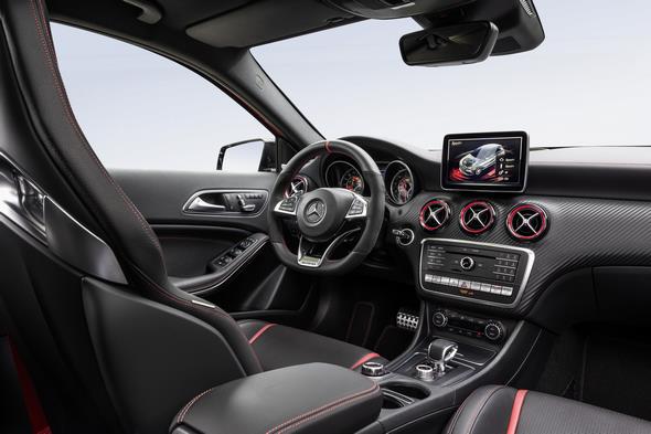 A 45 AMG (AMG Exklusiv), Jupiterrot; Interieur Schwarz / RED CUT A 45 AMG (AMG Exclusive), jupiter red, interior black RED CUT