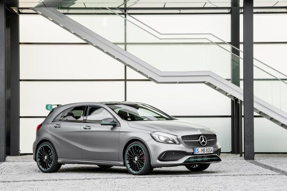A 250 Motorsport Edition, Mountaingrau Magno, Interieur Leder/Mikrofaser DINAMICA schwarz A 250 Motorsport Edition, mountain grey, interior leather / DINAMICA black