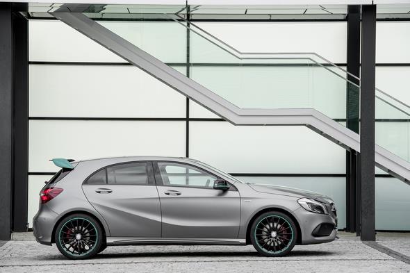 A 250 Motorsport Edition, Mountaingrau Magno, Interieur Leder/Mikrofaser DINAMICA schwarz A 250 Motorsport Edition, mountain grey, interior leather / DINAMICA black