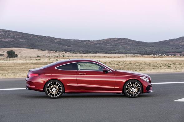 Mercedes-Benz C-Klasse Coupé C 250 d 4MATIC, hyacinthrot, Leder Porzellan/schwarz Mercedes-Benz C-Class Coupé C 250 d 4MATIC, hyacinth red, leather porcellain/black