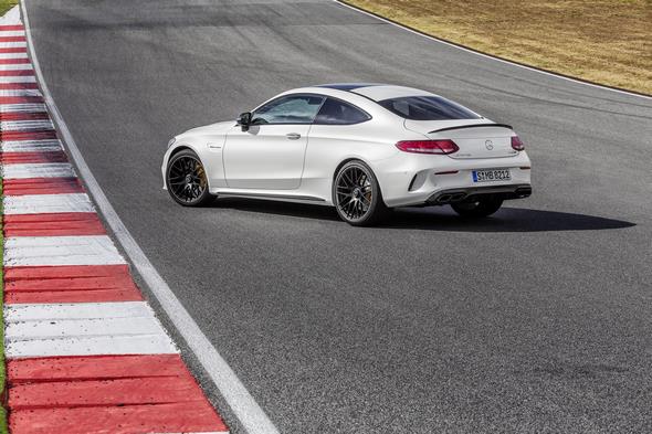 Mercedes-AMG C 63 S Coupé (C 205) 2015; Exterieur: designo diamantweiß bright, Night Paket exterior: designo diamond white bright, night package