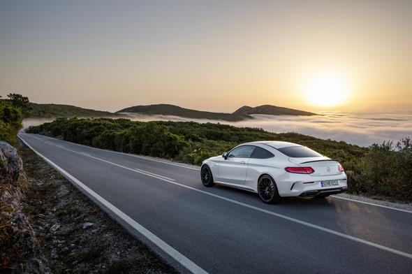 Mercedes-AMG C 63 S Coupé (C 205) 2015; Exterieur: designo diamantweiß bright, Night Paket exterior: designo diamond white bright, night package