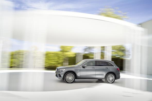 Mercedes-Benz GLC 350e 4MATIC, EDITION 1, (X 253) 2015, SELENITGRAU met, Designo Leder Nappa Platinweiß, AMG Line Exterieur
