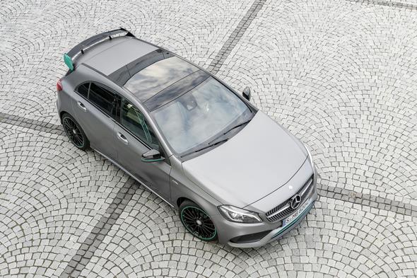 A 250 Motorsport Edition, Mountaingrau Magno, Interieur Leder/Mikrofaser DINAMICA schwarz A 250 Motorsport Edition, mountain grey, interior leather / DINAMICA black