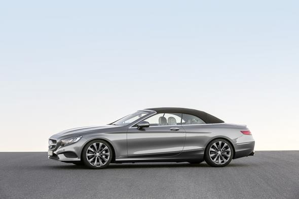 Mercedes-Benz S-Klasse Cabrio ( A 217 ) 2015. S 500, Selenitgrau, Interieur: Leder porzellan/tiefseeblau, Verdeck schwarz