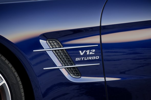 SL 65 AMG, Designo mystikblau, Interieuer Designo sand (R 231) 2012