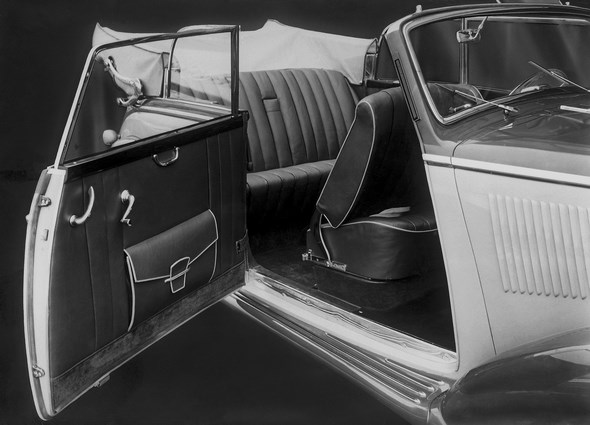 Mercedes-Benz Typ 230, 55 PS, Cabriolet B, Bauzeit: 1938 bis 1943.