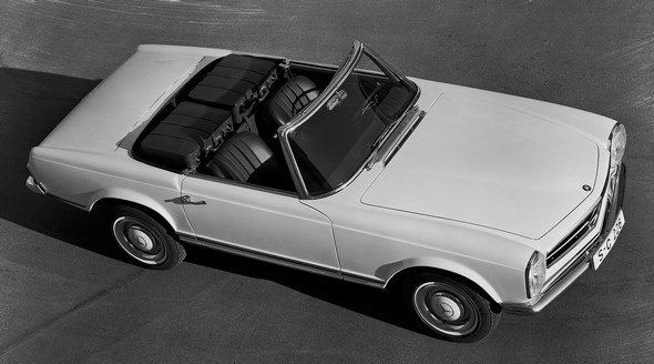 Mercedes-Benz Typ 250 SL mit Kofferset, 1966-1968., California-Ausführung (kein Softtop, dafür Rückbank)