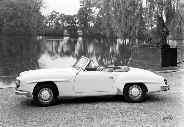 Caption orig.: Mercedes-Benz Typ 190 SL Roadster aus dem Jahre 1955