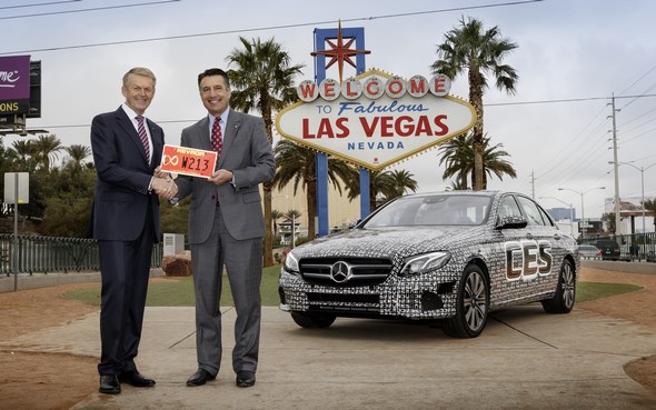 Mercedes-Benz E-Klasse: Autonom über die Highways im Bundesstaat Nevada Mercedes-Benz E-Class: Self-driving across the highways of Nevada