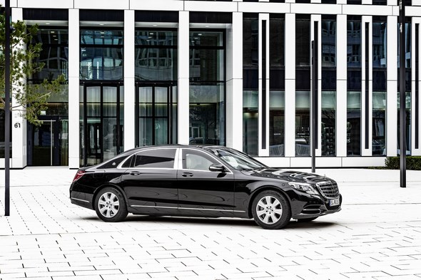 Mercedes-Maybach S 600 Guard.