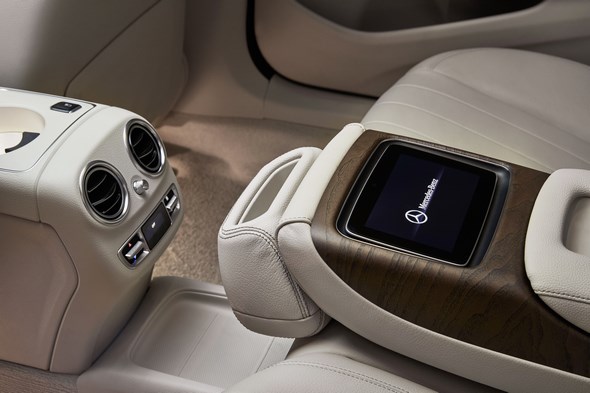 Langversion der neuen E-Klasse Limousine, Interieur Long-wheelb