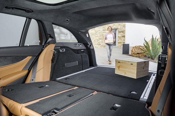 Mercedes-Benz E-Class Estate (BR 213), 2016