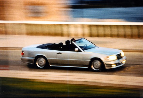 September 1991: Viersitziges Cabriolet der Baureihe 124 hat Premiere: Offene Fahrkultur: 25 Jahre E-Klasse Cabriolet