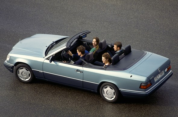September 1991: Viersitziges Cabriolet der Baureihe 124 hat Premiere: Offene Fahrkultur: 25 Jahre E-Klasse Cabriolet