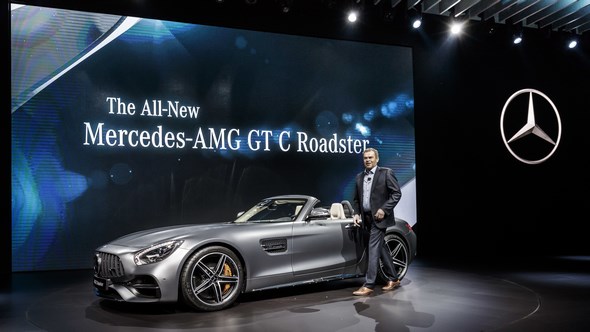 Mercedes-Benz & smart auf der Los Angeles Auto Show 2016:Tobias Moers, Vorsitzender der Geschäftsführung der Mercedes-AMG GmbH, präsentiert den neuen Mercedes-AMG GT C Roadster.