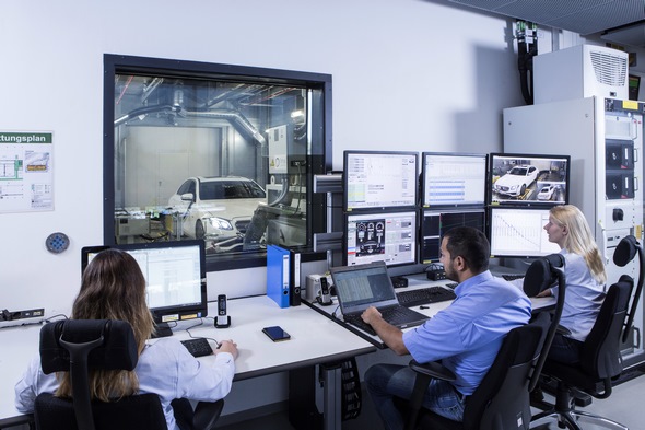 Umfassende Motorenoffensive bei Mercedes-Benz: Stärker, sparsamer und sauberer