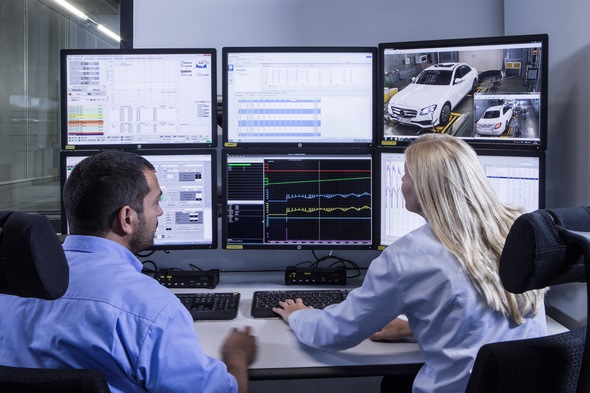 Umfassende Motorenoffensive bei Mercedes-Benz: Stärker, sparsamer und sauberer