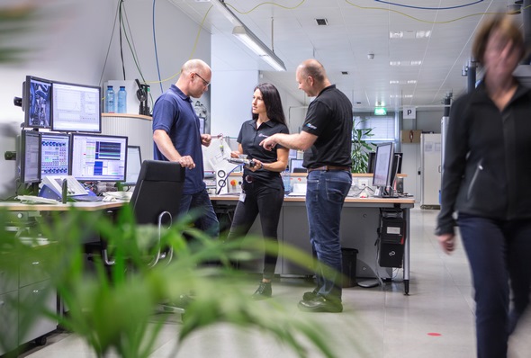 Umfassende Motorenoffensive bei Mercedes-Benz: Stärker, sparsamer und sauberer