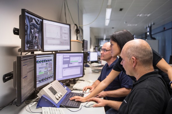 Umfassende Motorenoffensive bei Mercedes-Benz: Stärker, sparsamer und sauberer