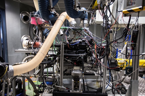 Umfassende Motorenoffensive bei Mercedes-Benz: Stärker, sparsamer und sauberer